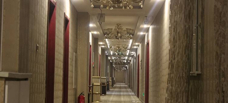 亿泰商务酒店(乌拉特后旗呼格吉乐公园店)图片