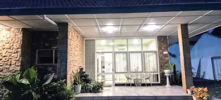 城市景观酒店MS客房旅馆-新邦利马-由红门酒店管理(Urbanview Hotel MS Rooms Inn Simpang Lima by RedDoorz)图片