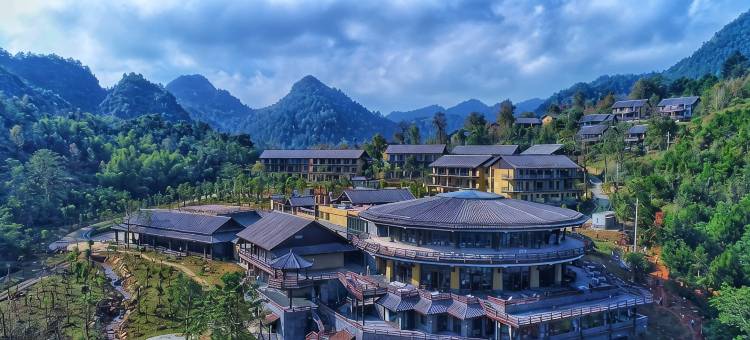 广旅·巴马赐福湖君澜温泉度假酒店图片