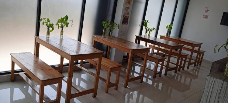 库塔加亚鲁科马玛伊斯兰酒店(Mama Syariah @ Kutajaya)图片