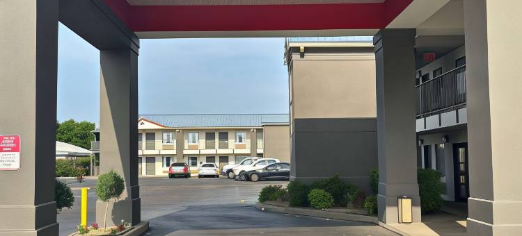 门罗速8酒店(Super 8 by Wyndham Monroe)图片