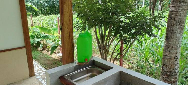 位于洛克辛的1卧室平房-50平方米|带1个独立浴室(J&G Guesthouse. An off the grid sustainable cabin.)图片