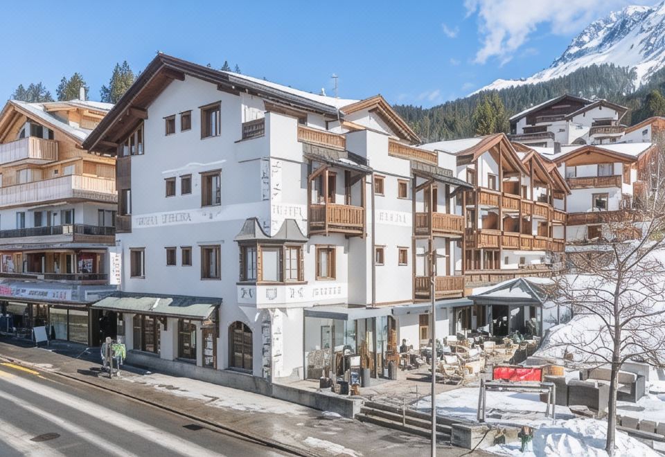 Hotel Lenzerhorn - Alpine Stay, Spa & Savour Over view