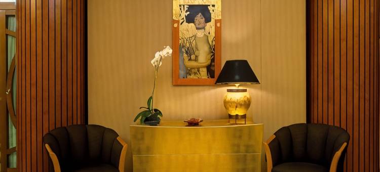 那不勒斯市中心华美达酒店(Ramada by Wyndham Naples)图片