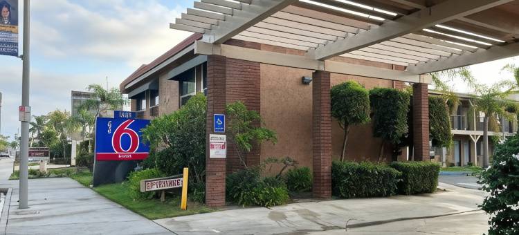 圣安娜，加州6号套房酒店(Studio 6 Suites Santa Ana, CA)图片
