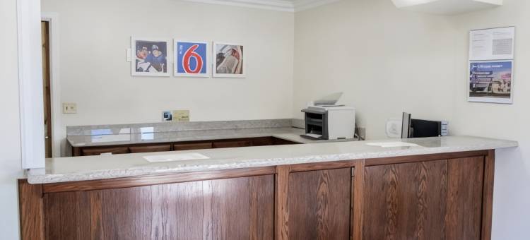 行政旅馆(Motel 6 Fresno, CA)图片