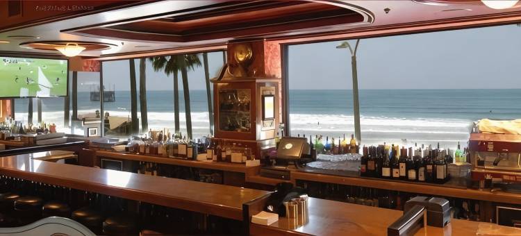 多利曼海滨旅馆(Doryman's Oceanfront Inn)图片