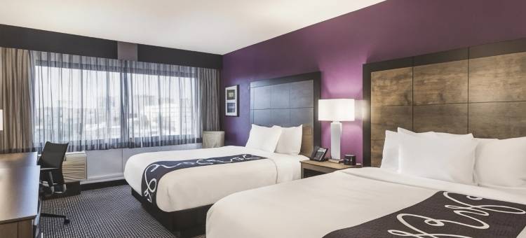 维吉尼亚海滩拉昆塔温德姆套房酒店(La Quinta Inn & Suites by Wyndham Virginia Beach)图片