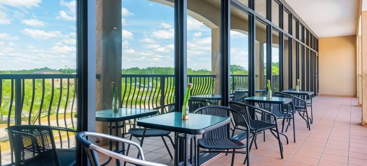 奥蒙德海滩代托纳目的地凯隆酒店(Clarion Inn Ormond Beach at Destination Daytona)图片