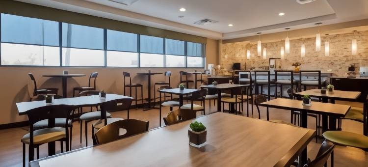 贝斯特韦斯特优质费城彭索金优质酒店(Best Western Plus Philadelphia-Pennsauken Hotel)图片