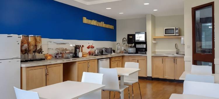 怀特考特温德姆戴斯酒店(Days Inn by Wyndham Whitecourt)图片