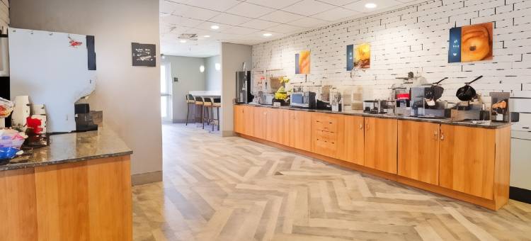 艾诺拉哈里斯堡贝斯特韦斯特优质套房酒店(Best Western Plus Harrisburg Mechanicsburg)图片