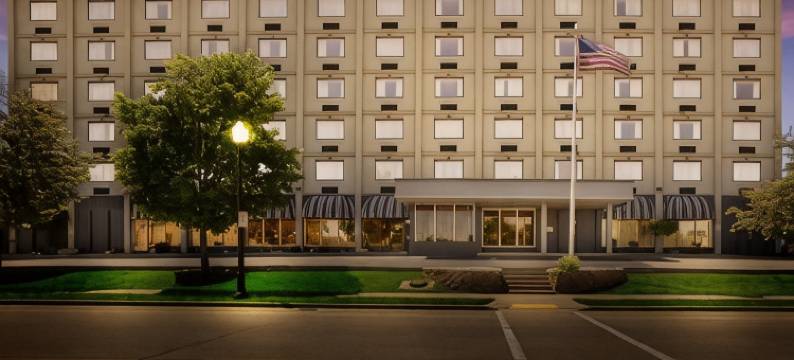 马里内特河畔贝斯特韦斯特酒店(Best Western Riverfront Inn)图片