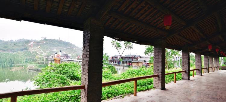 美心·普陀居丨悬空大桥丨五年级青旅民宿(美心红酒小镇景区店)图片