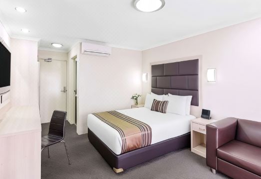 Garden City Hotel, Signature Collection Hotel Overview