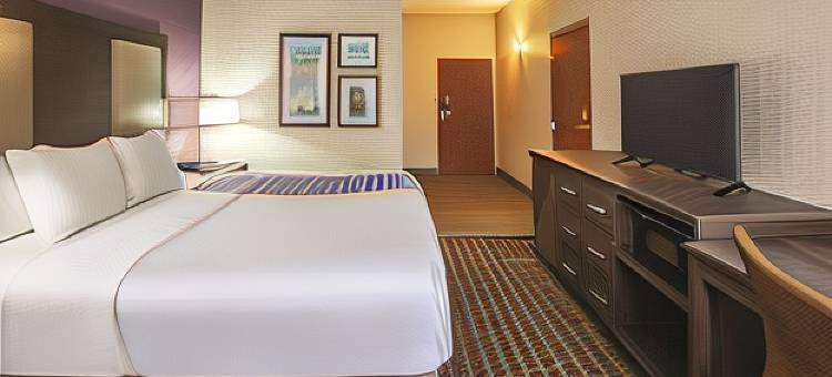 梅卡尼克斯堡哈里斯堡拉昆塔温德姆套房酒店(La Quinta Inn & Suites by Wyndham Mechanicsburg - Harrisburg)图片