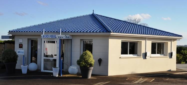 布里特舒适酒店阿祖尔绍莱北部(Brit Hotel Confort Azur Cholet Nord)图片