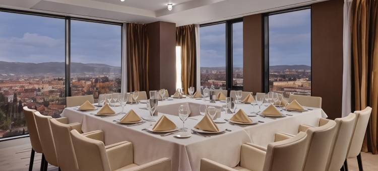 锡比乌华美达温德姆酒店(Ramada by Wyndham Sibiu)图片