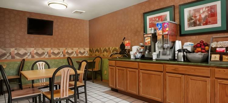 皮奥里亚东速8酒店(Super 8 by Wyndham Peoria East)图片