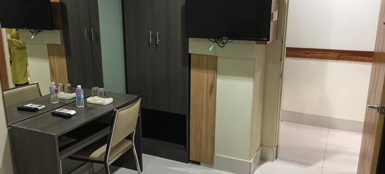 红门酒店Plus - ABC地标酒店(RedDoorz Plus @ ABC Landmark Hotel)图片