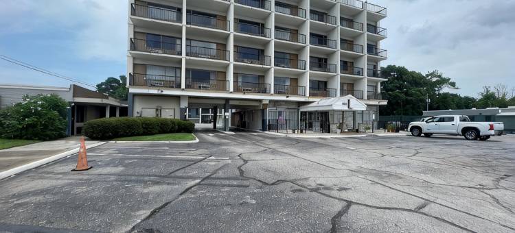 弗吉尼亚州诺福克东小溪Motel 6(Motel 6 Norfolk, VA East Little Creek)图片