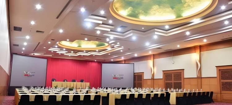 巴东洛基广场酒店(Rocky Plaza Hotel Padang)图片