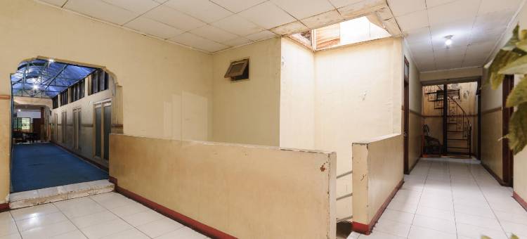 阿尔哈基姆伊斯兰酒店(Hotel Al Hakim Syariah Redpartner)图片