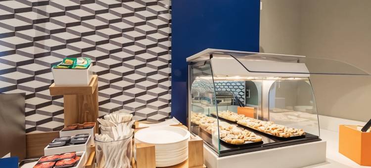 菲尼克斯中城智选假日套房酒店(Holiday Inn Express & Suites Phoenix - Midtown by IHG)图片