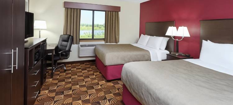 埃尔克霍恩和日内瓦湖AmericInn酒店(AmericInn by Wyndham Elkhorn Near Lake Geneva)图片