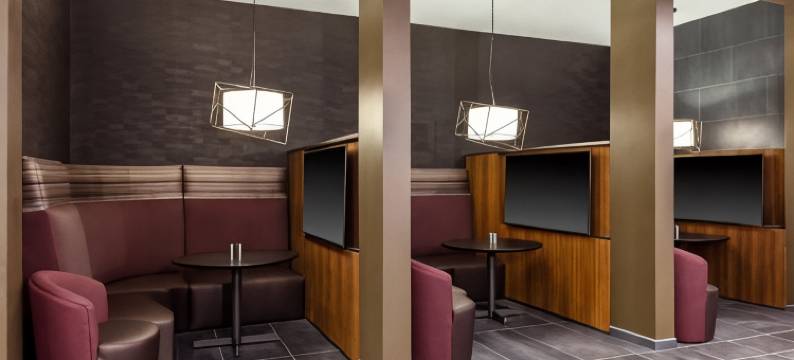 印第安纳波利斯西部赛道万豪万怡酒店(Courtyard Indianapolis West-Speedway)图片