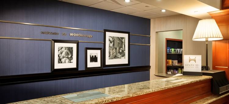 伍德布里奇欢朋酒店(Hampton Inn Woodbridge)图片