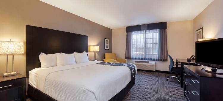 克利夫兰马其顿拉昆塔温德姆套房酒店(La Quinta Inn & Suites by Wyndham Cleveland Macedonia)图片