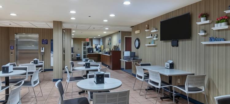 干岭温德姆麦客达套房酒店(Microtel Inn & Suites by Wyndham Dry Ridge)图片