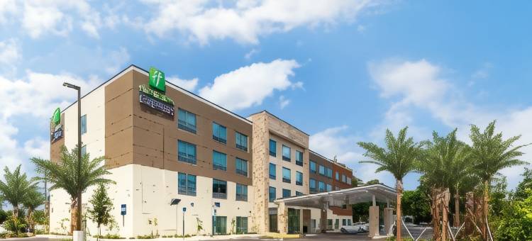 斯塔克智选假日酒店(Holiday Inn Express Starke)图片