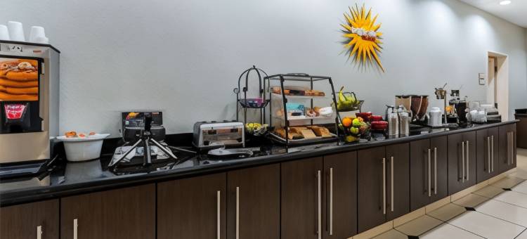 奥兰治拉昆塔温德姆套房酒店(La Quinta Inn & Suites by Wyndham Orange)图片