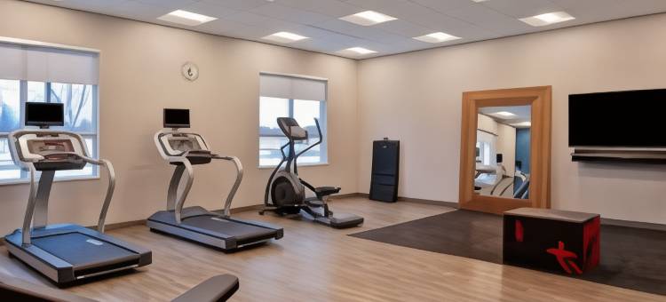 希尔顿欢朋酒店布罗克维尔(Hampton Inn by Hilton Brockville, on)图片