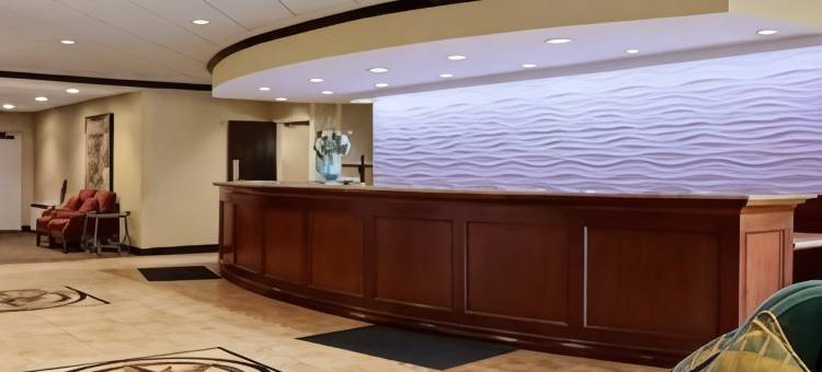 长岛 - Islip机场东假日酒店(Holiday Inn Long Island - Islip Arpt East)图片