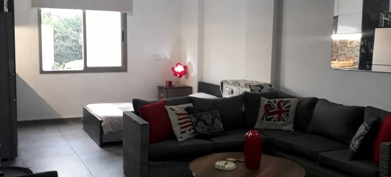 Studio in Dbayeh in A Prime Location, Wifi, 38Sqm图片