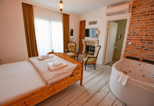 Agva Piazza Hotel Hotel Overview