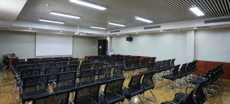 都市118连锁酒店(青岛东岳中路隐珠地铁站店)图片