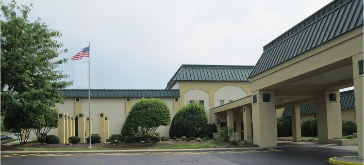 印第安纳温德姆华美达酒店(Ramada by Wyndham Indiana)图片