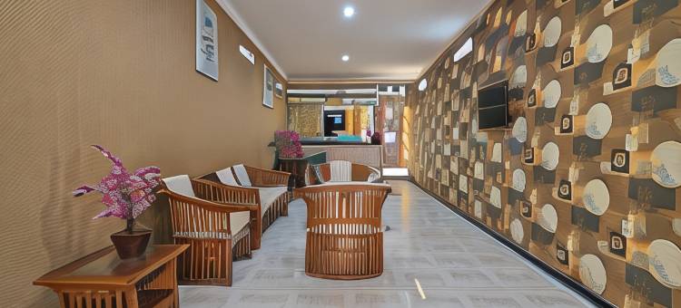 红多兹酒店-近三宝垄MT哈尔优诺(RedDoorz Near MT Haryono Semarang)图片