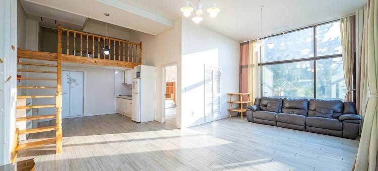 艾莉丝游泳池别墅旅馆(Gangneung Iris Poolvilla and Spa Pension Pet Friendly)图片