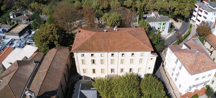 洛吉斯温泉酒店(Logis Hotel Restaurant des Thermes)图片