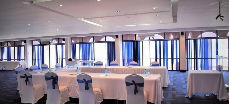 城市蓝溪边酒店和套房(CityBlue Creekside Hotel & Suites)图片