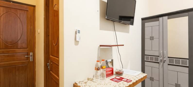 红多兹伊斯兰酒店-近斯拉根中央公园(RedDoorz Syariah @ Sakinah Guesthouse)图片