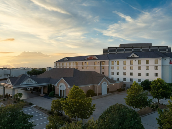 拉斯科琳娜希尔顿花园酒店