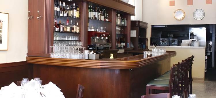 安德鲁斯酒店(The Andrews Hotel)图片