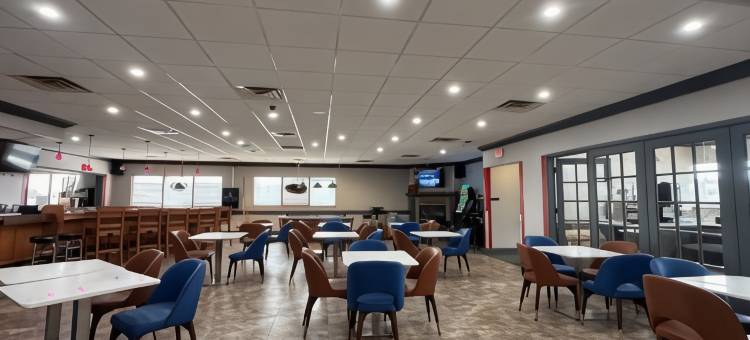 沃帕卡华美达酒店(Ramada by Wyndham Waupaca)图片