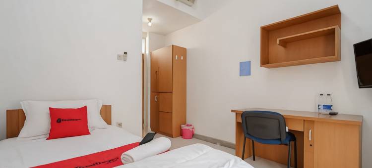 红多兹伊斯兰普拉斯酒店-维斯玛布根维尔卡拉瓦奇(RedDoorz Syariah Plus @ Wisma Bougenville Karawaci)图片